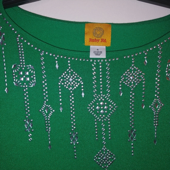 Top - Picture 3 of 3